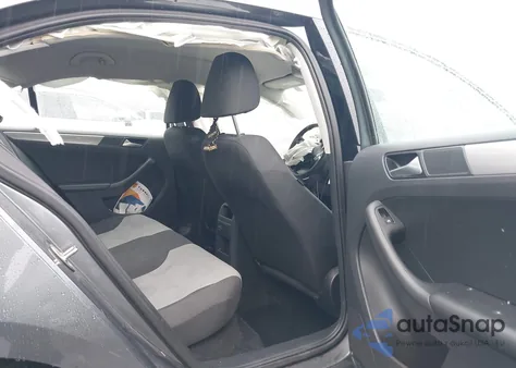 2017 Volkswagen Jetta 1.4T S z USA, uszkodzony, nr VIN 3VW2B7AJ0HM411634